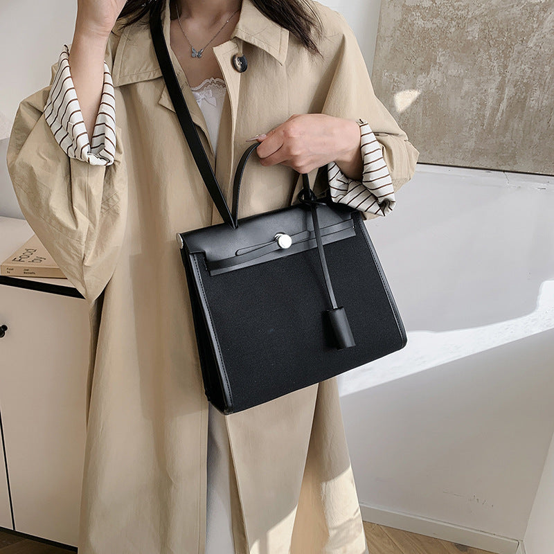 Ava Handtasche