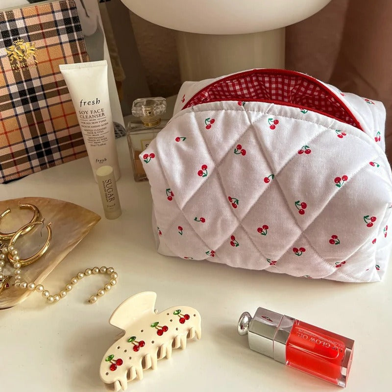 Kirsch-Make-up-Tasche