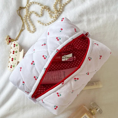 Kirsch-Make-up-Tasche