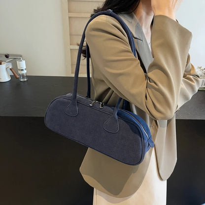 Cleo Schultertasche aus Wildleder