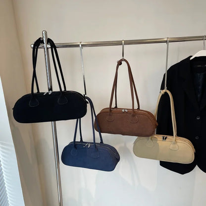 Cleo Schultertasche aus Wildleder
