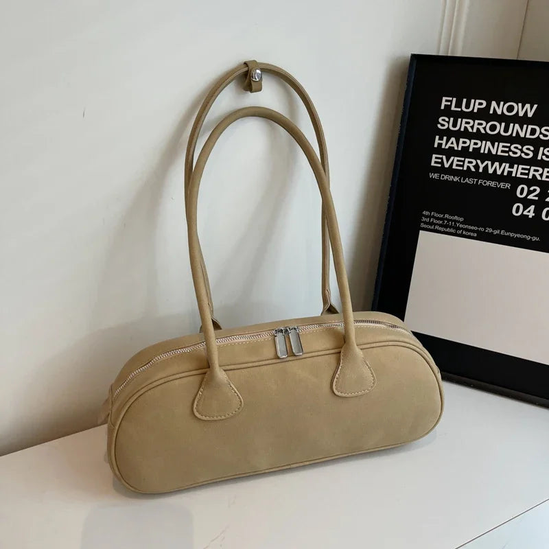 Cleo Schultertasche aus Wildleder