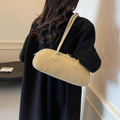 Cleo Schultertasche aus Wildleder